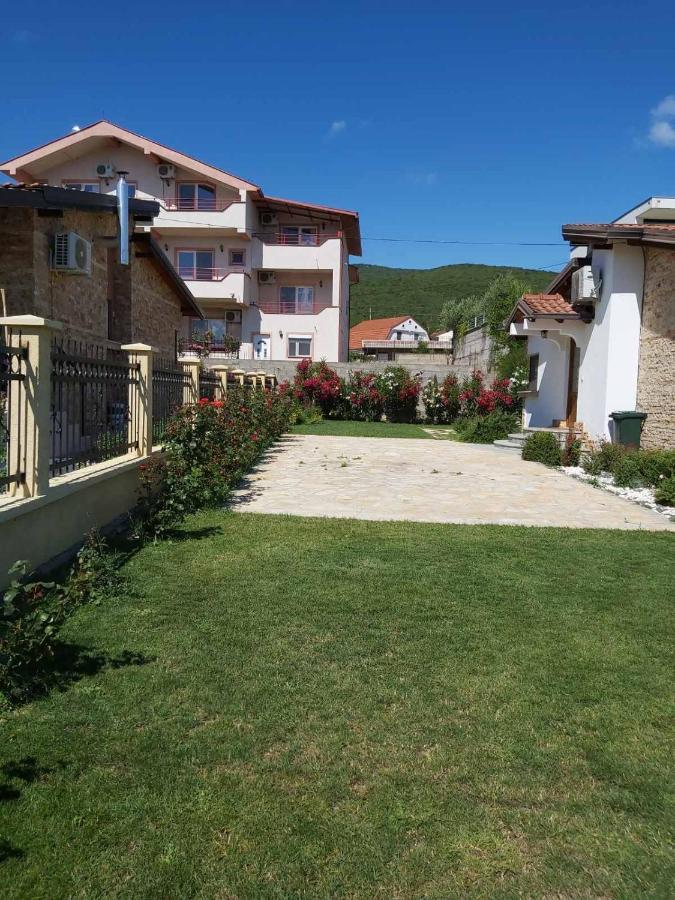 Apartments And Villas Janev Dojran Exterior photo