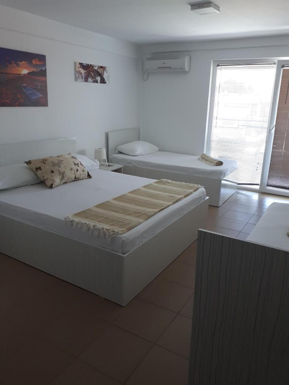 Apartments And Villas Janev Dojran Exterior photo