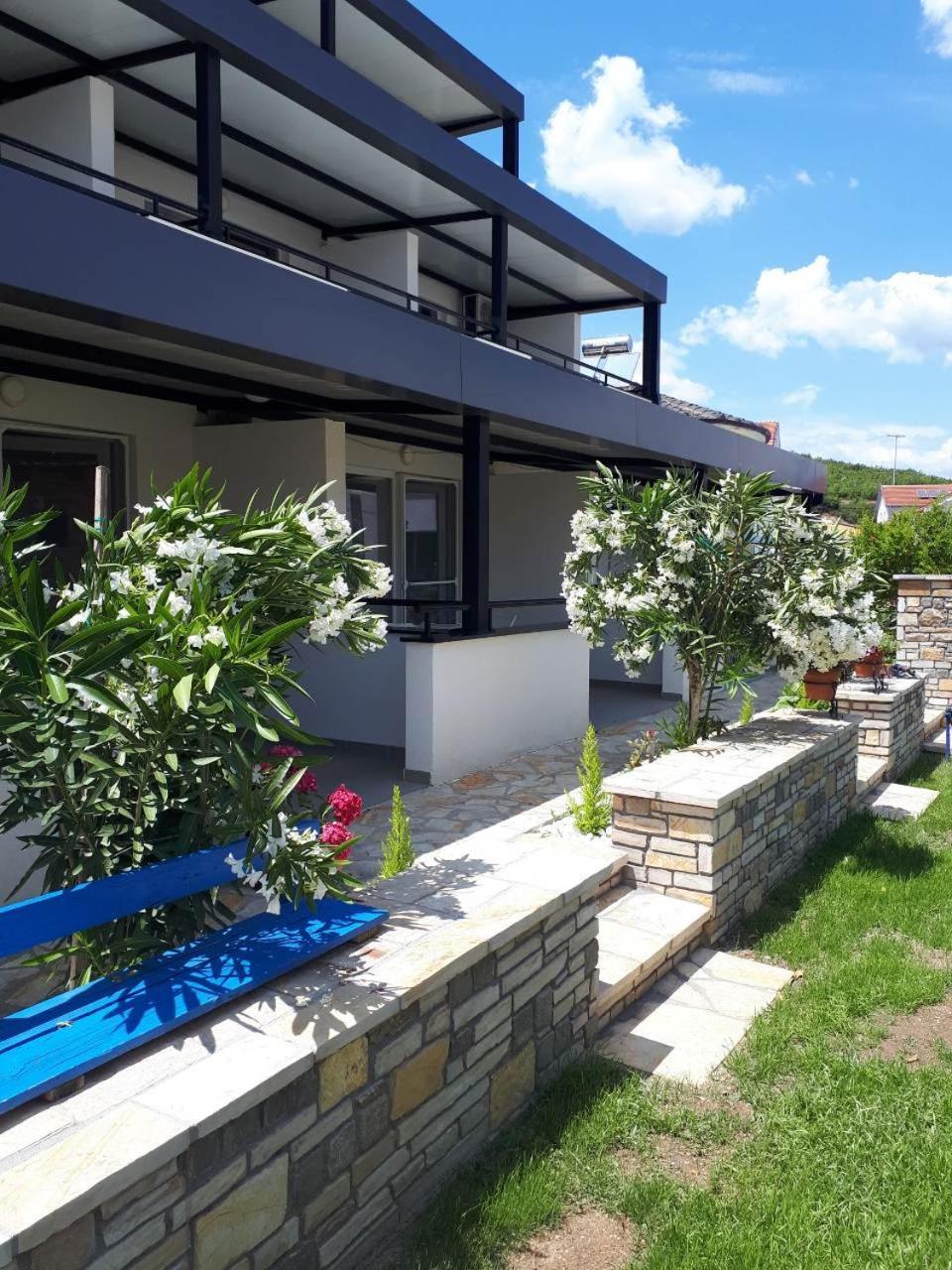 Apartments And Villas Janev Dojran Exterior photo